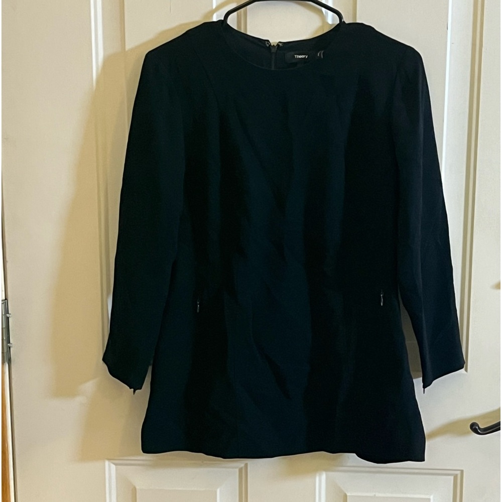 Woman’s Size 4 Theoy Black Top